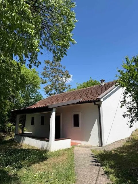 Izdavanje, kuća, 60m², Rogami, Podgorica