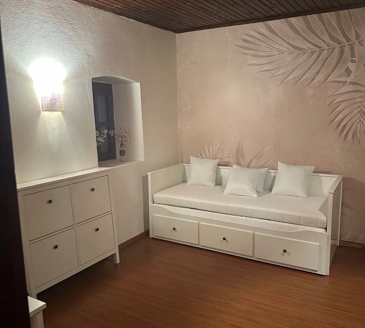 Izdavanje, kuća, 60m², Rogami, Podgorica