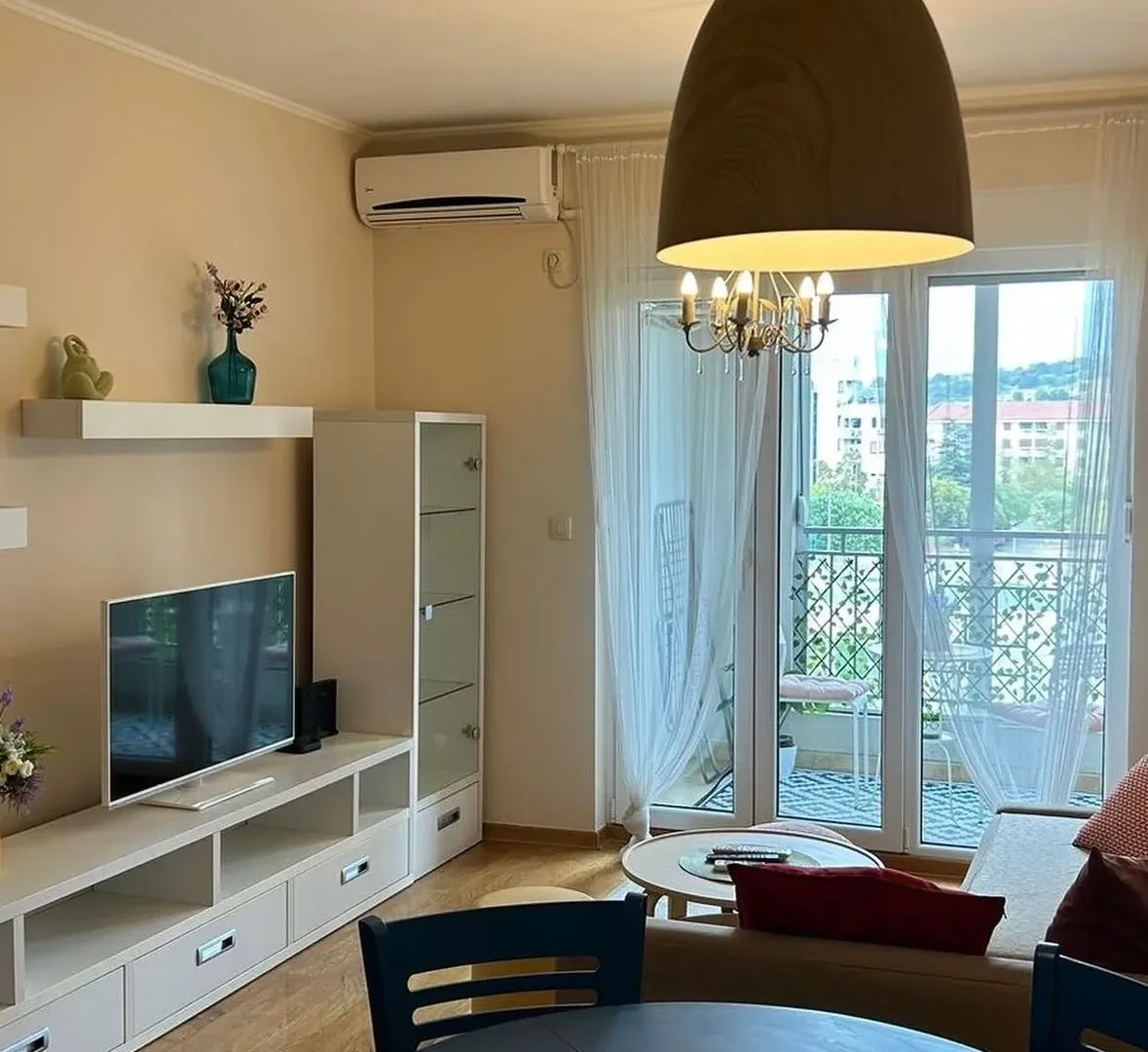 Rent, one bedroom apartment, 45m², Blok 9, Podgorica