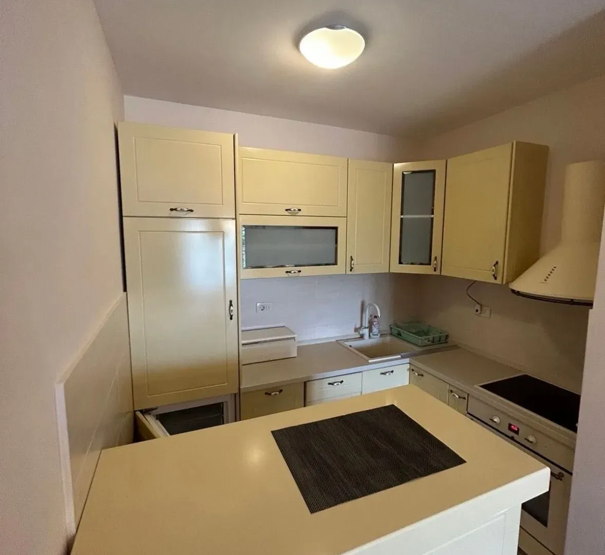 Rent, one bedroom apartment, 45m², Blok 9, Podgorica