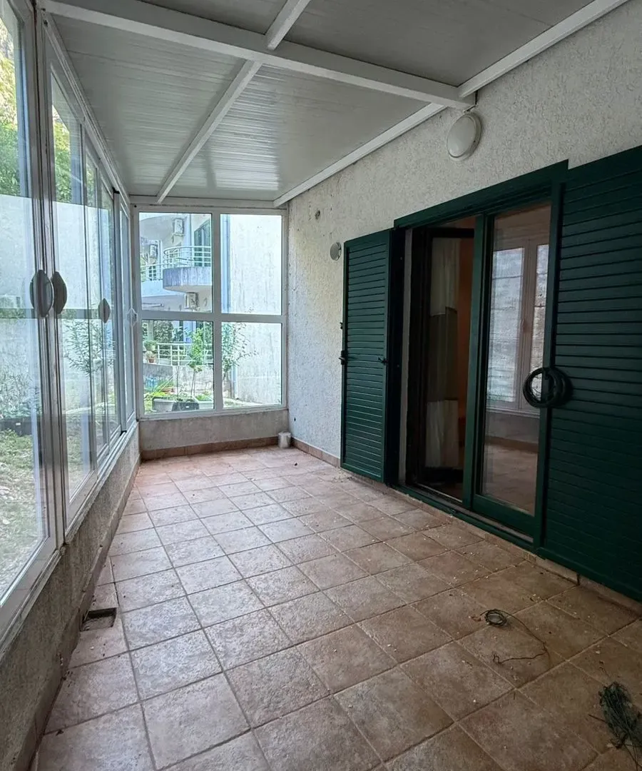 Sale, four bedroom apartment, 142m², Risan, Kotor