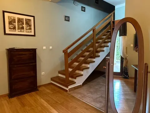 Sale, four bedroom apartment, 142m², Risan, Kotor - image 5