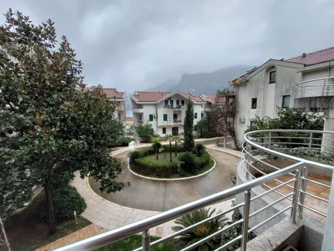Sale, four bedroom apartment, 142m², Risan, Kotor - image 2