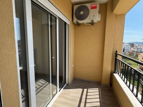Prodaja, jednosoban stan, 46m², Šušanj, Bar - image 3