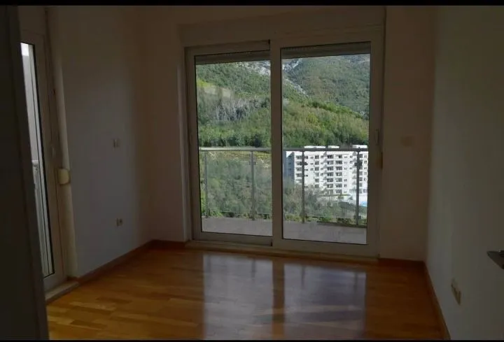 Sale, two bedroom apartment, 72m², Bečići, Budva