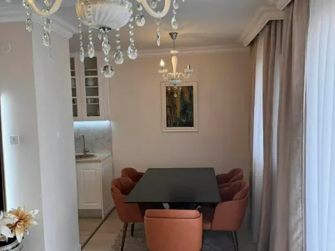 Izdavanje, trosoban stan, 103m², Centar, Podgorica - image 4