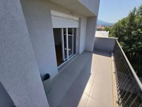 Sale, two bedroom apartment, 80m², Zagorič, Podgorica - image 8