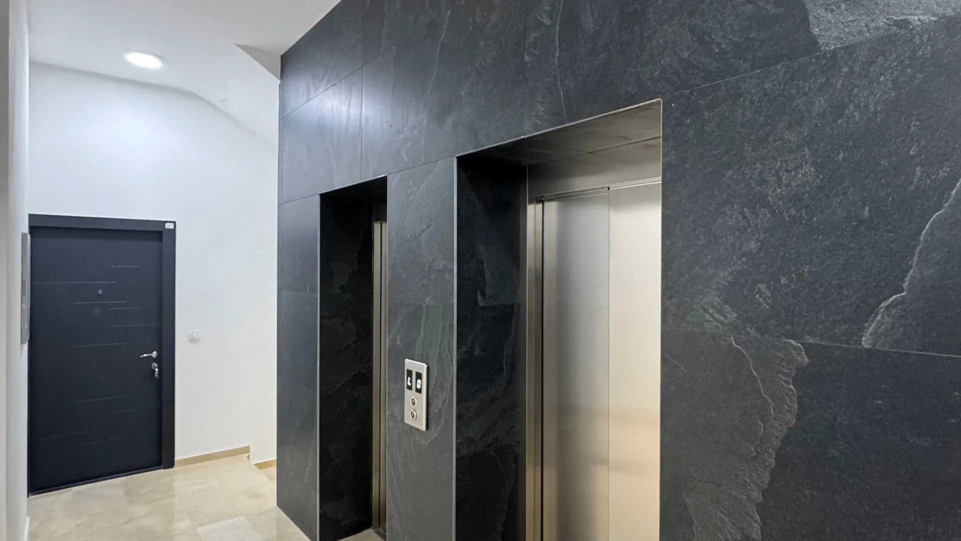 Prodaja, jednosoban stan, 57m², Centar, Ulcinj