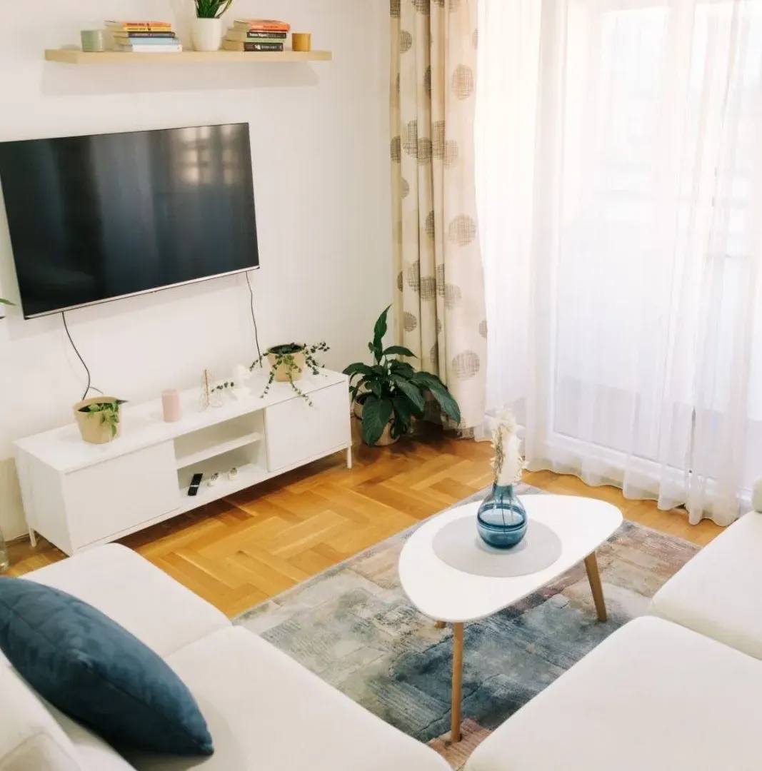 Izdavanje, dvosoban stan, 56m², 1 maj, Podgorica