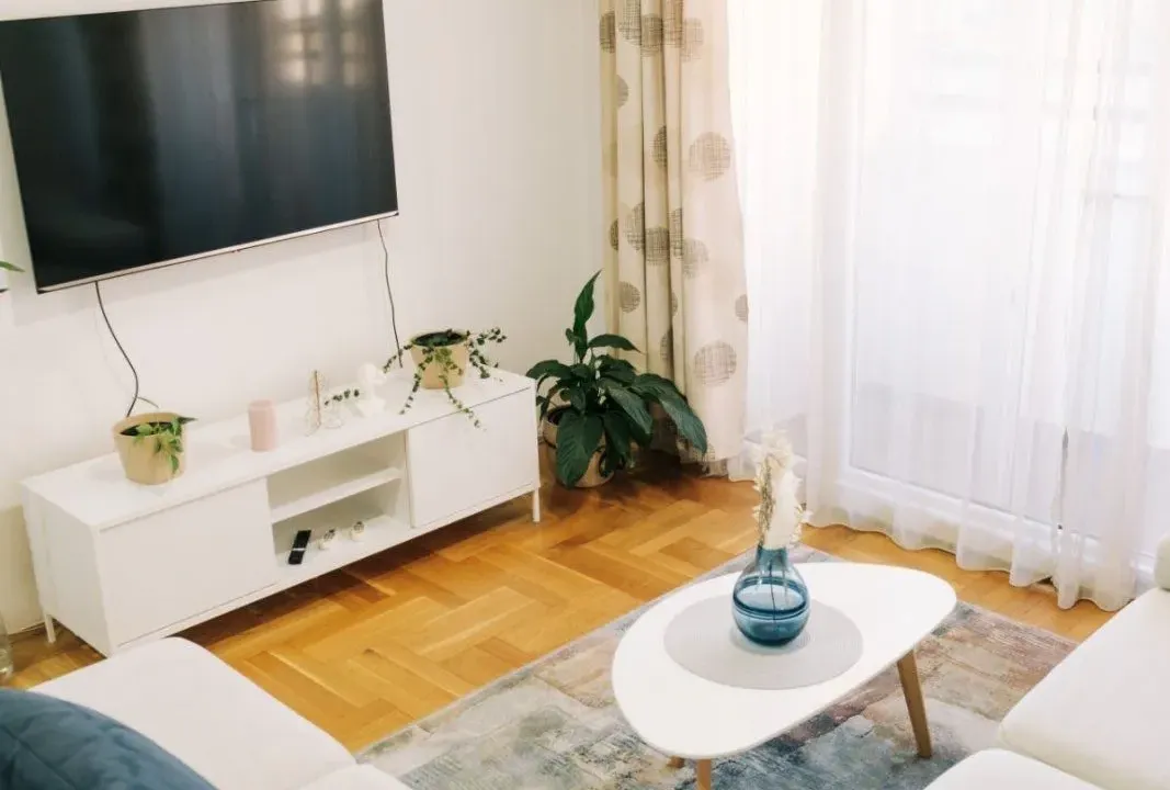 Izdavanje, dvosoban stan, 56m², 1 maj, Podgorica