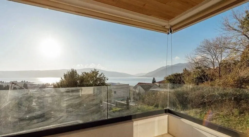 Prodaja, dvosoban stan, 97m², Donja Lastva, Tivat
