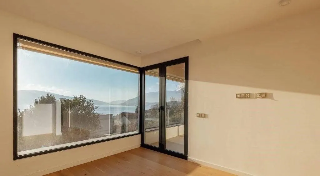 Prodaja, dvosoban stan, 97m², Donja Lastva, Tivat