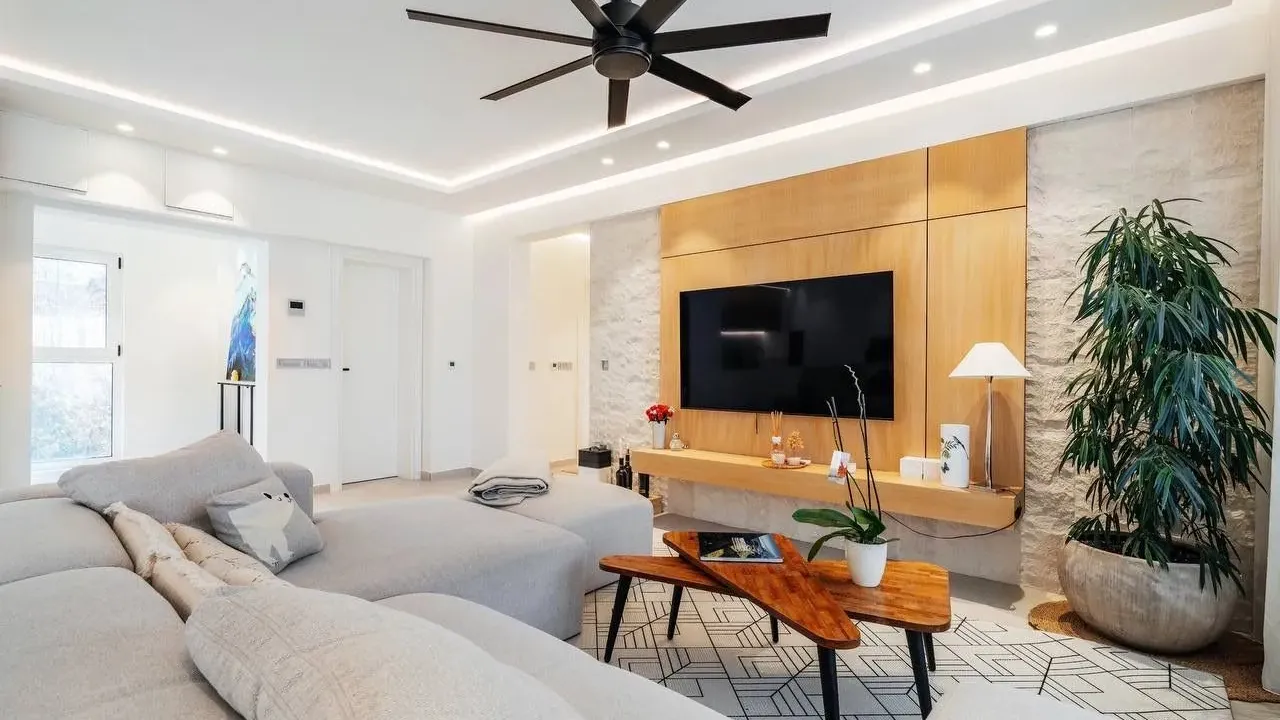 Prodaja, dvosoban stan, 122m², Centar, Tivat