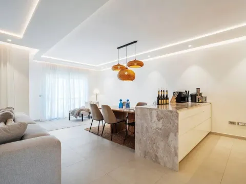 Prodaja, dvosoban stan, 122m², Centar, Tivat - image 4