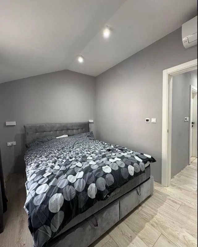 Prodaja, jednosoban stan, 45m², Baošići, Herceg Novi