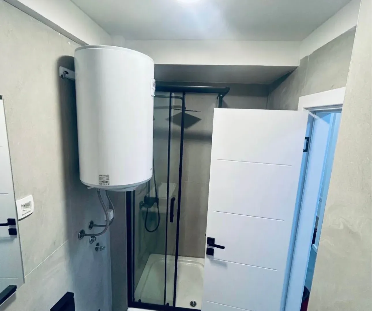 Izdavanje, garsonjera, 30m², Vezirov Most, Podgorica