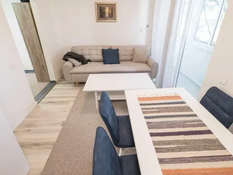 Rent, two bedroom apartment, 58m², Centar, Bar - image 15