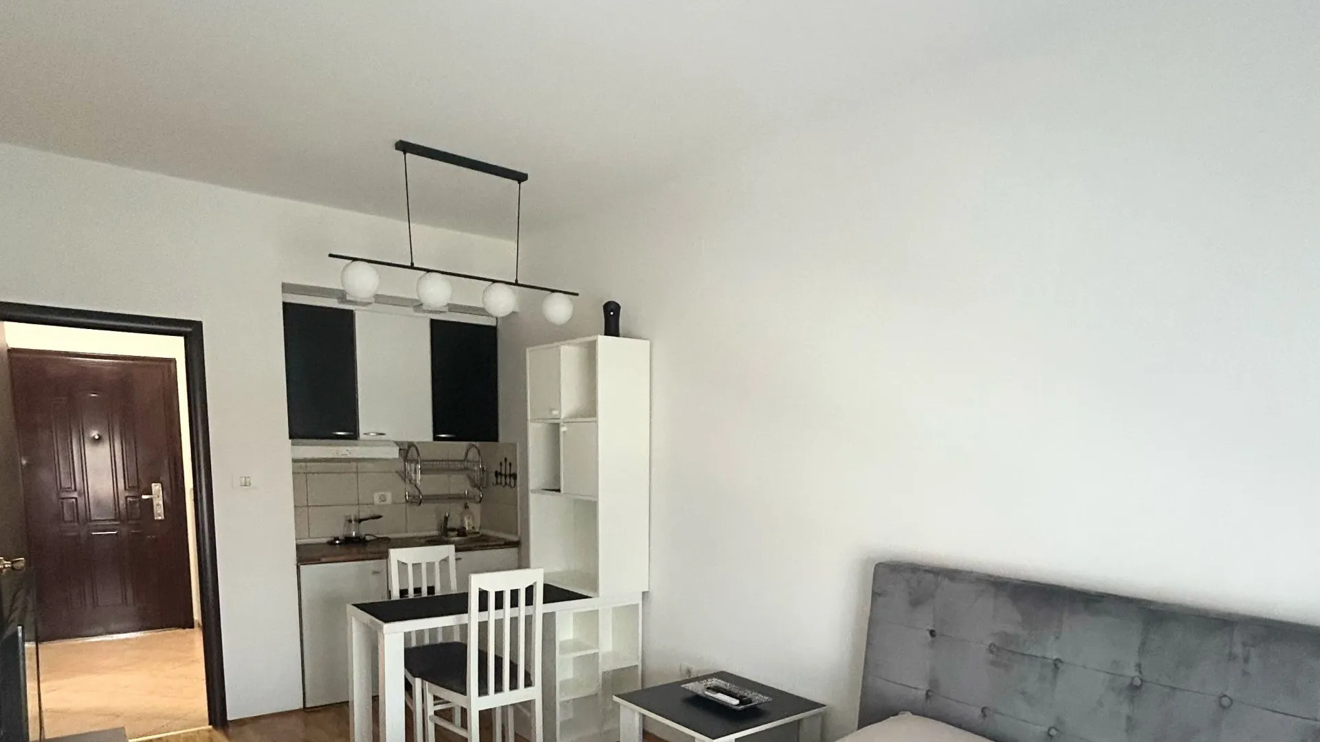 Stan-na-dan, garsonjera, 22m², City Kvart, Podgorica