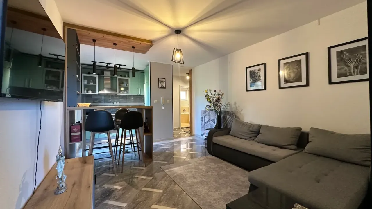 Prodaja, dvosoban stan, 64m², Seoce, Budva