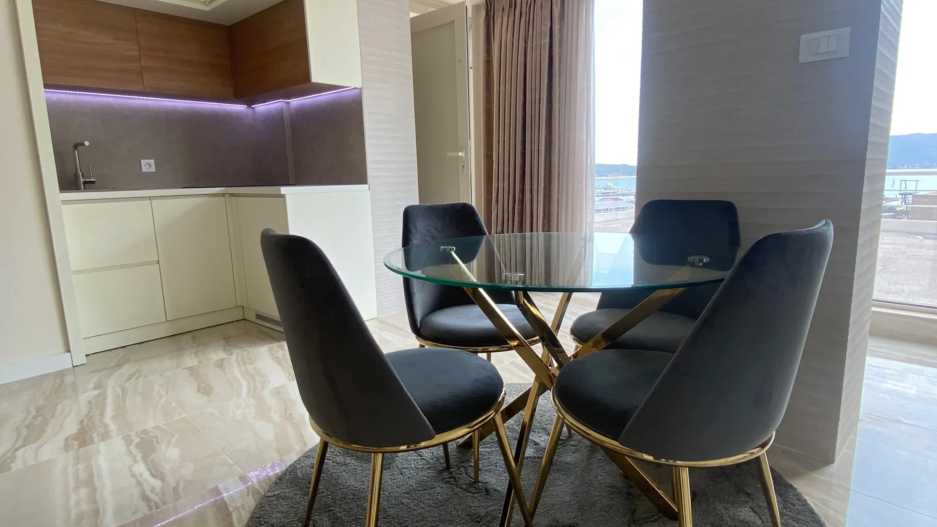 Prodaja, jednosoban stan, 43m², Donja Lastva, Tivat