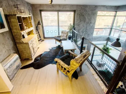 Izdavanje, kuća, 300m², Kostanjica, Kotor - image 5