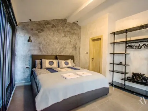 Izdavanje, kuća, 300m², Kostanjica, Kotor - image 7