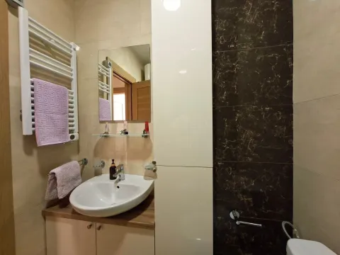Izdavanje, jednosoban stan, 45m², Pobrežje, Podgorica - image 5