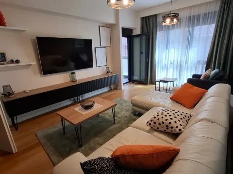 Rent, two bedroom apartment, 77m², Centar, Podgorica - image 1