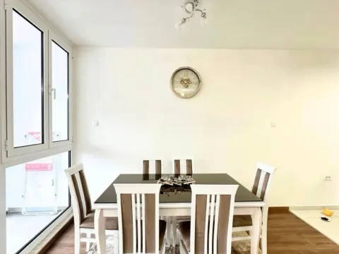 Izdavanje, trosoban stan, 103m², Tološka šuma, Podgorica - image 3