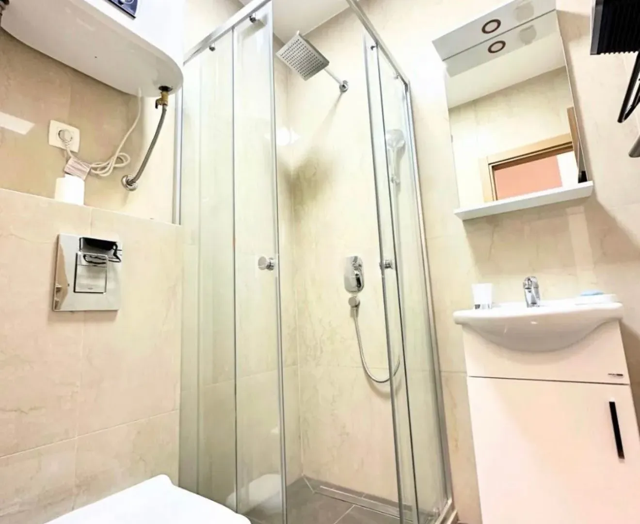 Rent, three bedroom apartment, 103m², Tološka šuma, Podgorica