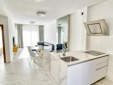 Sale, two bedroom apartment, 60m², Petrovac, Budva - image 5