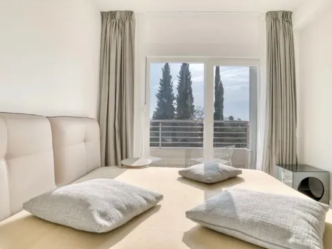 Sale, two bedroom apartment, 60m², Petrovac, Budva - image 8