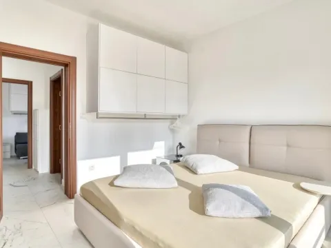 Sale, two bedroom apartment, 60m², Petrovac, Budva - image 9