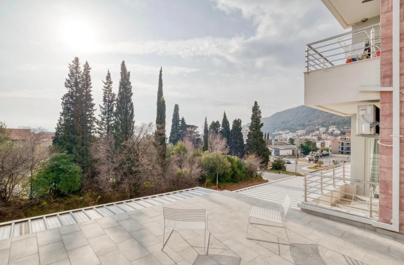 Prodaja, dvosoban stan, 60m², Petrovac, Budva