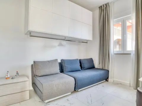 Sale, two bedroom apartment, 60m², Petrovac, Budva - image 10