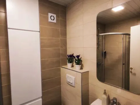 Izdavanje, jednosoban stan, 45m², City Kej, Podgorica - image 9