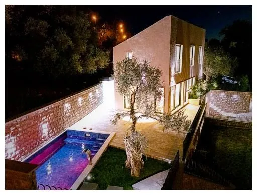 Sale, house, 240m², Kamenovo, Budva