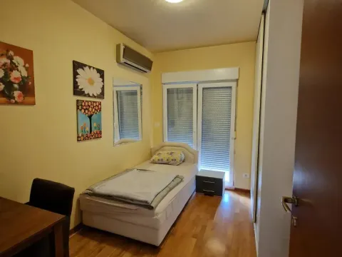 Rent, one bedroom apartment, 73m², City Kvart, Podgorica - image 5