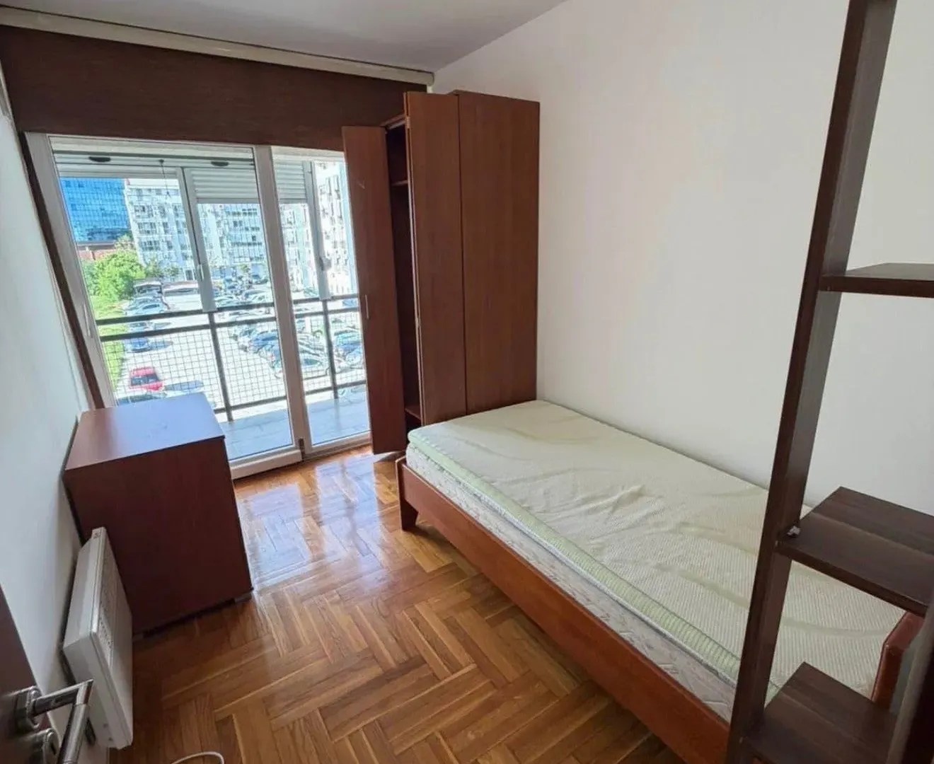 Izdavanje, dvosoban stan, 60m², 1 maj, Podgorica