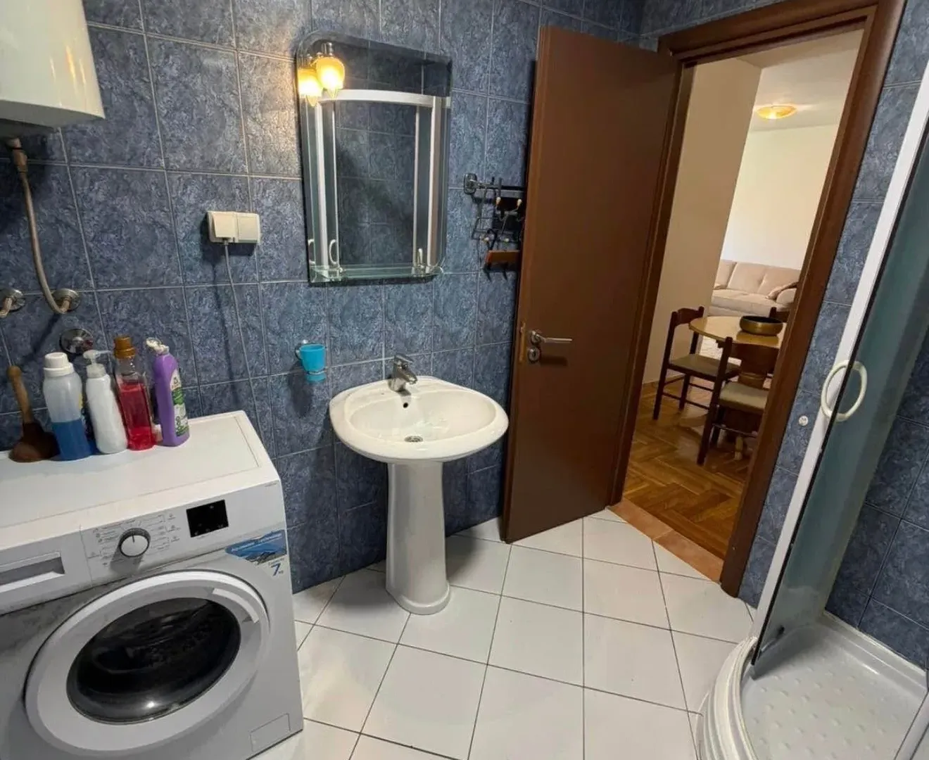 Izdavanje, dvosoban stan, 60m², 1 maj, Podgorica