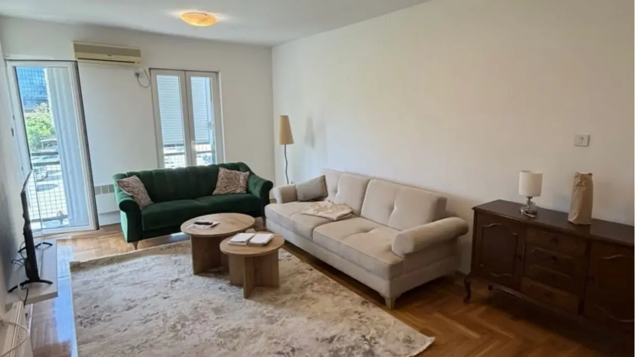 Izdavanje, dvosoban stan, 60m², 1 maj, Podgorica