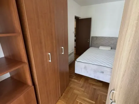 Izdavanje, dvosoban stan, 60m², 1 maj, Podgorica - image 6