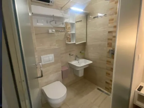 Rent, three bedroom apartment, 72m², Dubovica, Budva - image 9