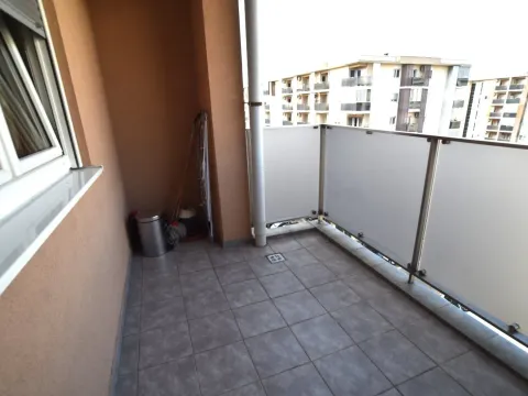 Izdavanje, jednosoban stan, 46m², City Kvart, Podgorica - image 6