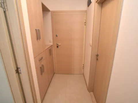 Izdavanje, jednosoban stan, 46m², City Kvart, Podgorica - image 9