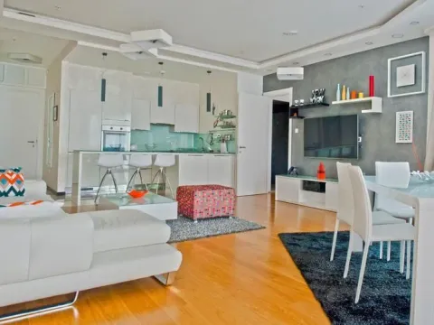 Izdavanje, dvosoban stan, 115m², Tre Canne, Budva - image 3