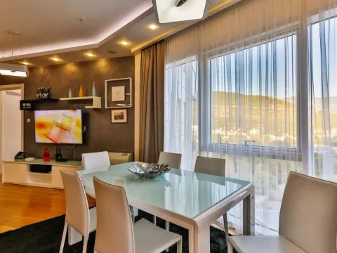 Izdavanje, dvosoban stan, 115m², Tre Canne, Budva - image 5