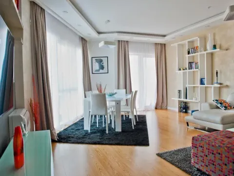 Izdavanje, dvosoban stan, 115m², Tre Canne, Budva - image 6