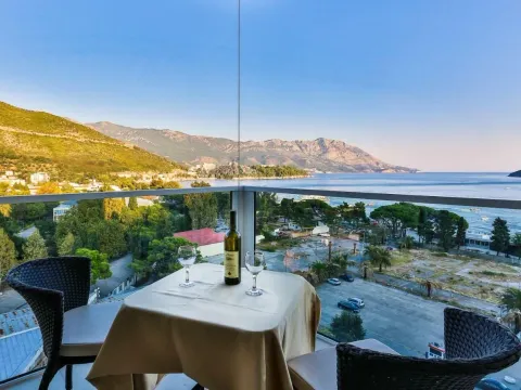 Izdavanje, dvosoban stan, 115m², Tre Canne, Budva - image 16