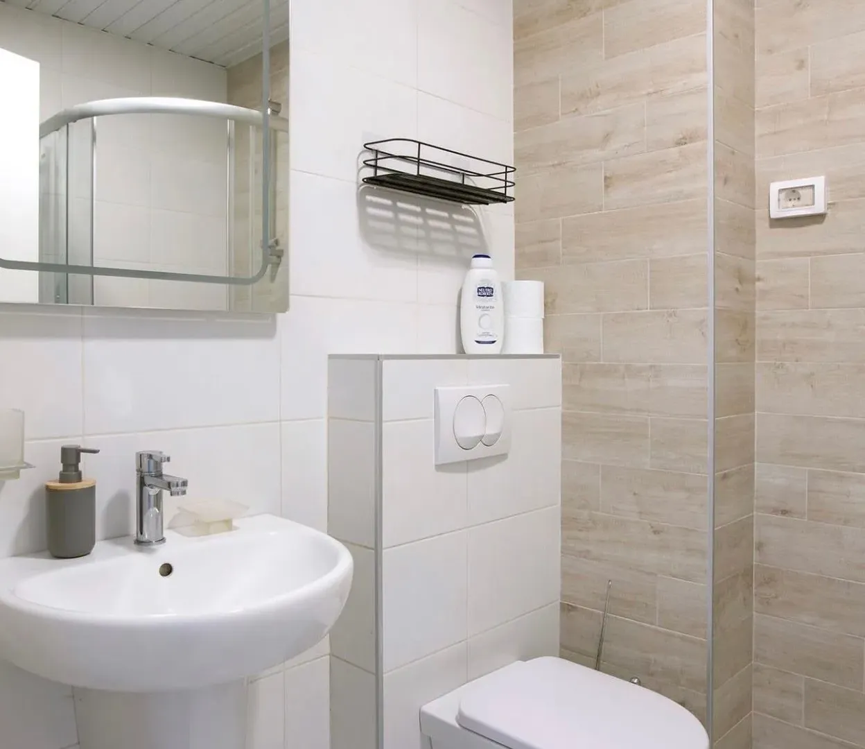 Izdavanje, jednosoban stan, 45m², Zagorič, Podgorica